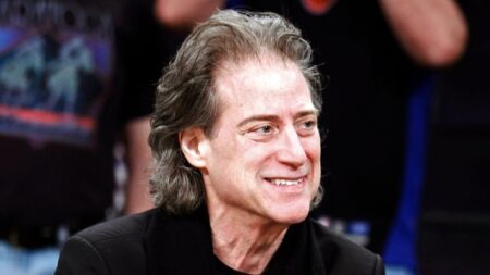 Fallece cómico Richard Lewis, estrella de «Curb Your Enthusiasm», a los 76 años