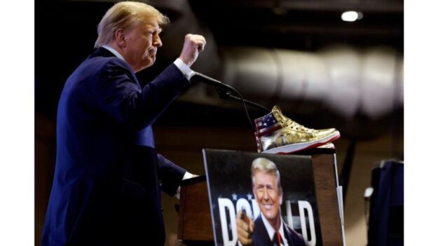Trump anuncia el lanzamiento sorpresa de su nueva línea de zapatos deportivos