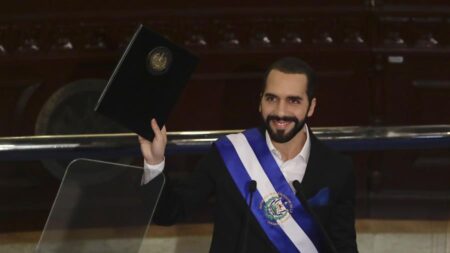 Partido de Bukele logra mayoría en el Congreso de El Salvador con 54 de 60 diputados