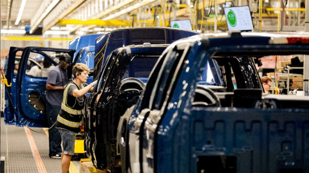 Ford está siendo «cuidadoso» con su producción en EE. UU. tras huelga del sindicato UAW