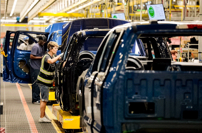 Ford está siendo “cuidadoso” con su producción en EE. UU. tras huelga del sindicato UAW