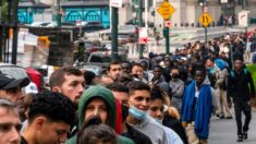 Ciudad de Nueva York acuerda limitar estancias de inmigrantes adultos en albergues