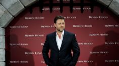 Russell Crowe revela que se fracturó las dos piernas durante el rodaje de “Robin Hood”