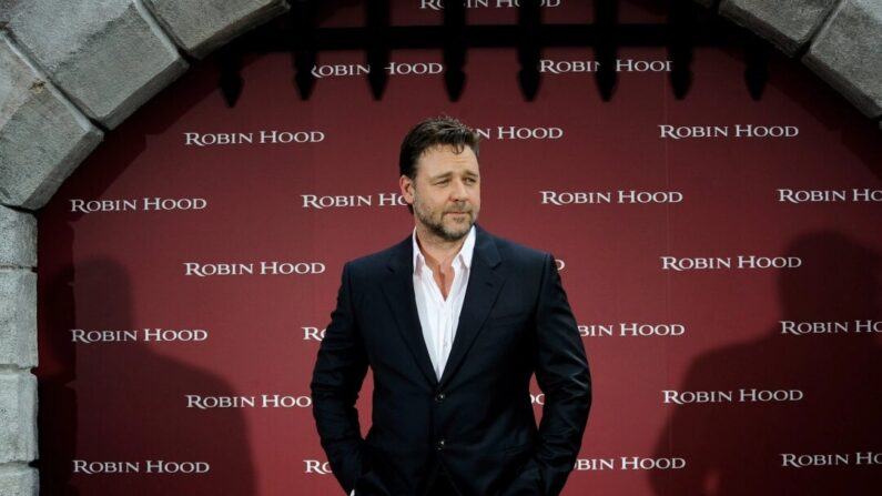 El actor Russell Crowe asiste al photocall de "Robin Hood" en el Hotel Villamagna de Madrid, España, el 28 de abril de 2010. (Carlos Alvarez/Getty Images)