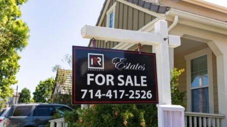 Proyecto de ley en California podría dar a inmigrantes indocumentados ayuda para comprar una vivienda