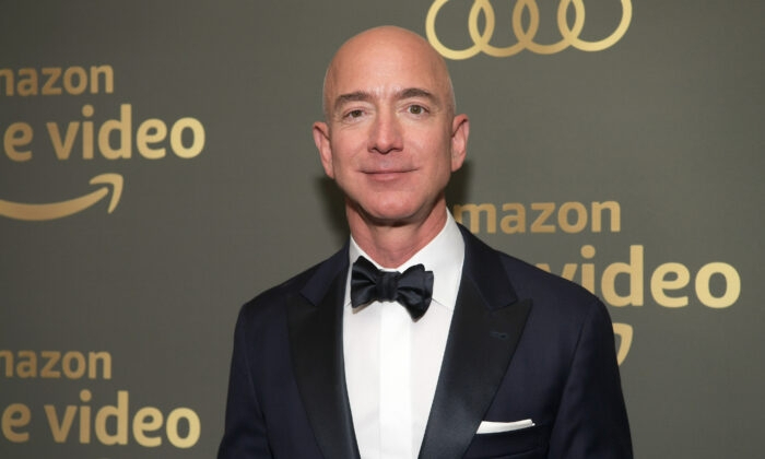 El CEO de Amazon, Jeff Bezos, asiste a la fiesta posterior a los premios Globo de Oro de Amazon Prime Video en The Beverly Hilton Hotel en Beverly Hills, California, el 6 de enero de 2019. (Emma McIntyre/Getty Images)