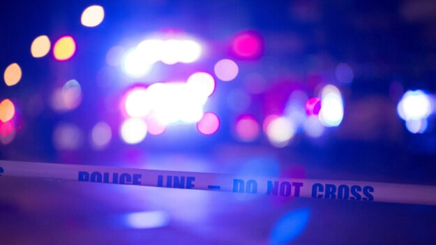 Adolescente coge de un agente su pistola y muere de un disparo en la comisaría del sheriff