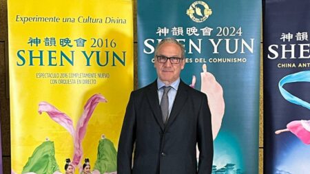 «Me parece un espectáculo precioso», dice director artístico sobre Shen Yun en España