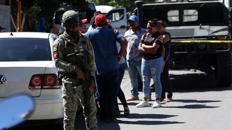 Sujetos desconocidos mataron a balazos al alcalde de Chahuites, Joaquín Martínez López, en el sureño estado mexicano de Oaxaca, en medio de la creciente ola de violencia política en el país por las elecciones del 2 de junio. Fotografía de archivo. EFE/José Luis de la Cruz