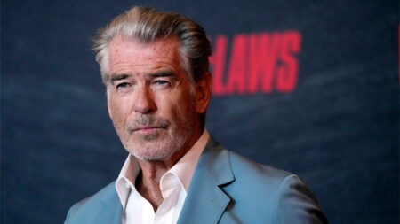 Pierce Brosnan se declara culpable de caminar en zona termal de Yellowstone