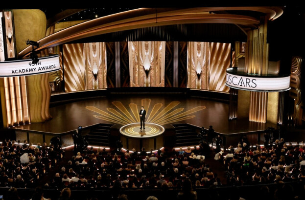 El presentador Jimmy Kimmel habla en el escenario durante la 95ª edición de los Premios de la Academia en el Dolby Theatre de Hollywood, California, el 12 de marzo de 2023. (Kevin Winter/Getty Images)