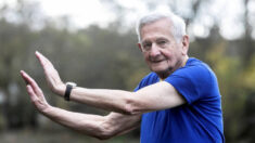 Abuelito de 92 años que practica artes marciales todos los días, dice que le salvan la vida