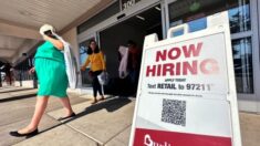 Economía de EE.UU. crea más empleos nuevos del estimado, pero incrementa el desempleo