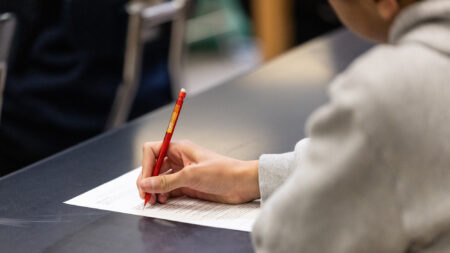 Acusan a distritos escolares de Texas de excluir a hispanos en elecciones de juntas directivas