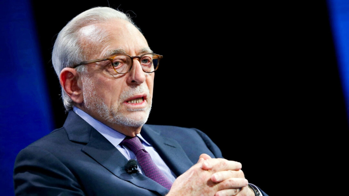 Nelson Peltz, socio fundador de Trian Fund Management LP, habla en la conferencia WSJD Live en Laguna Beach, California, el 25 de octubre de 2016. (Mike Blake/Reuters)