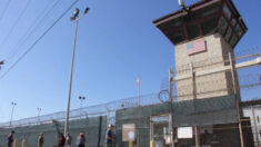 EE.UU. podría utilizar la base militar de Guantánamo para procesar y repatriar inmigrantes ilegales haitianos