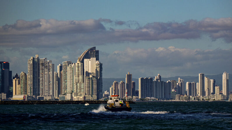 Vista de Ciudad de Panamá (Panamá), tomada desde la Bahía de Panamá el 9 de febrero de 2024. (Martin Bernetti/AFP vía Getty Images)