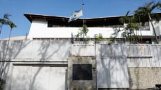 Varios opositores venezolanos están refugiados en la embajada de Argentina en Caracas