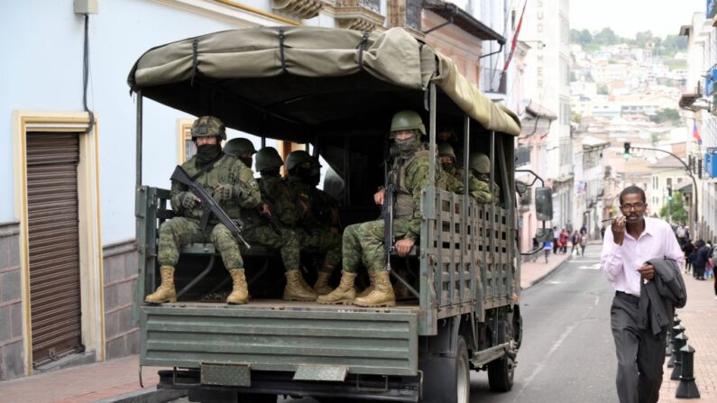 Fuerzas de seguridad ecuatorianas en una fotografía de archivo. (Stringer/AFP vía Getty Images)