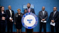 Grupo NAACP pide a estudiantes-atletas evitar universidades de Florida por prohibir programas DEI