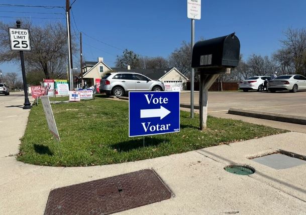 Lugar de votación para las primarias del 5 de marzo de 2024, en Roanoke, Texas, el 1 de marzo de 2024. (Jana J. Pruet/TheEpoch Times)