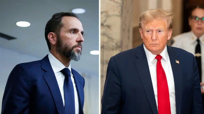 (Izquierda) El abogado especial Jack Smith en Washington, el 1 de agosto de 2023. (Drew Angerer/Getty Images); (Derecha) El expresidente Donald Trump. (David Dee Delgado/Getty Images)