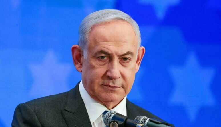 El primer ministro israelí, Benjamin Netanyahu, se dirige a la Conferencia de Presidentes de las Principales Organizaciones Judías Estadounidenses, en medio del actual conflicto entre Israel y el grupo islamista palestino Hamás, en Jerusalén, el 18 de febrero de 2024. (Ronen Zvulun/Reuters)