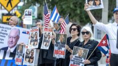 Exilio cubano en Miami pide una sentencia máxima para exembajador de EE.UU. Víctor Rocha