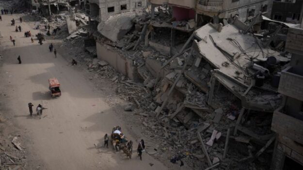 Ataque aéreo israelí en Gaza mata a 3 hijos y 4 nietos de líder de Hamás