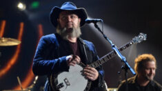 John Driskell Hopkins habla de su lucha contra la esclerosis durante la gira con Zac Brown Band