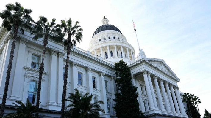 Vista del edificio del capitolio del estado de California en Sacramento, California, el 13 de marzo de 2024. (Arturo Holmes/Getty Images para la Liga Urbana Nacional)