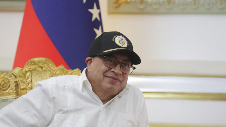 El presidente de Colombia, Gustavo Petro, en el Palacio de Miraflores, durante su visita a Venezuela. EFE/ Rayner Peña R.