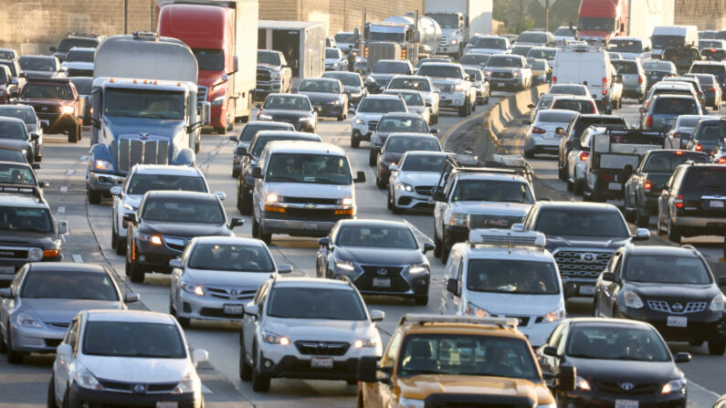 Fotografía de archivo 
de tráfico pesado en Los Ángeles, California. (Mario Tama/Getty Images)