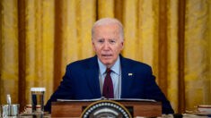 Biden condonará USD 7400 millones más de deuda de préstamos estudiantiles a 277,000 prestatarios