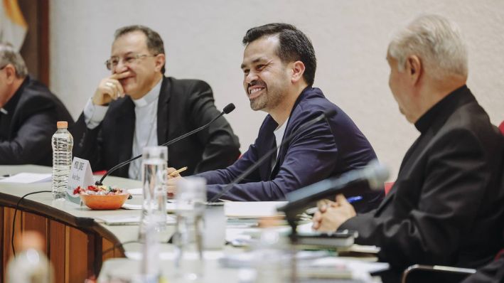 El candidato presidencial, Jorge Álvarez Máynez, durante una reunión con el Episcopado, el 12 de abril de 2024. (Cortesía: Movimiento Ciudadano)