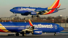 Motor de un avión de Southwest Airlines se incendió antes de despegar de Texas