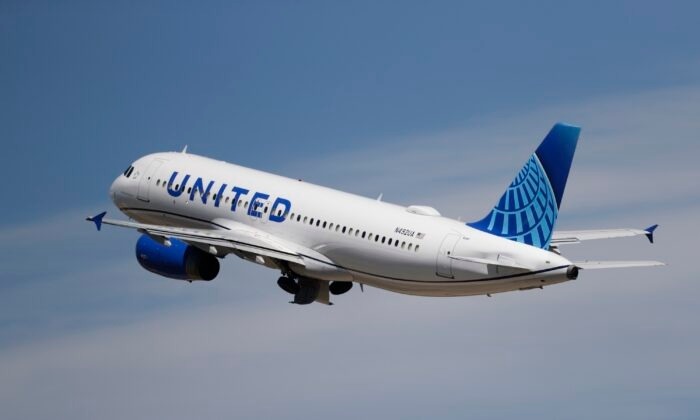 Un avión de United Airlines despega del Aeropuerto Internacional de Denver en Denver, Co., el 10 de junio de 2020. (David Zalubowski/Foto AP)