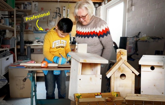 Niño de 9 años se inicia en la carpintería y monta su taller y negocio en el garaje de su abuela