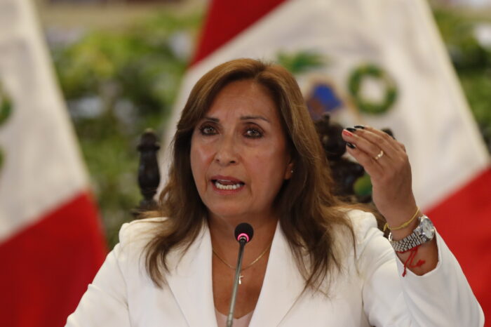 Gobierno de Perú destituye al procurador general del Estado