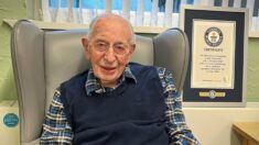 Conozca al hombre más viejo del mundo, que dirige sus finanzas a los 111 años