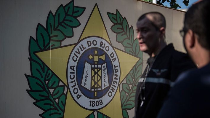 El personal de la policía civil, responsable de llevar a cabo las investigaciones criminales, en una imagen de archivo, en Río de Janeiro, Brasil. (YASUYOSHI CHIBA/AFP vía Getty Images)