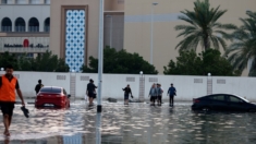 Inusual espectáculo de cielo verde dejan las históricas lluvias en Dubai