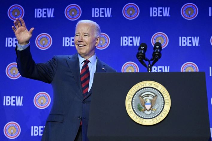 Biden arremete contra Trump y las «grandes fortunas» en una conferencia sindical