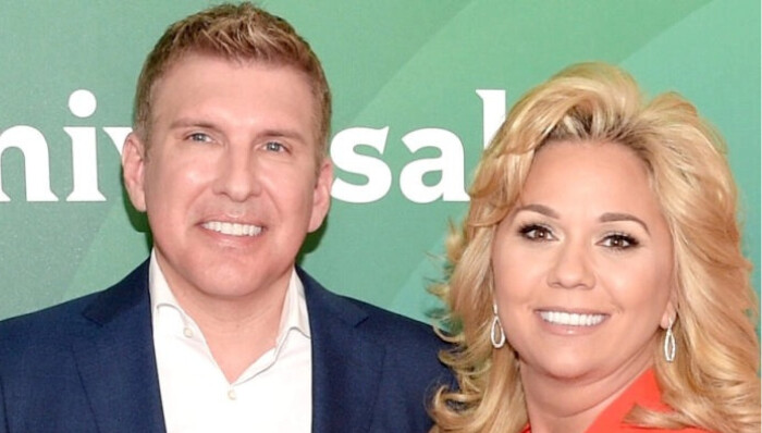 Todd y Julie Chrisley, estrellas de reality shows, impugnan sus condenas por fraude y evasión fiscal