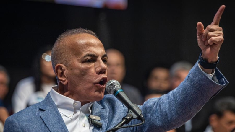El excandidato opositor a las elecciones presidenciales de Venezuela Manuel Rosales en una foto de archivo. EFE/ Henry Chirinos
