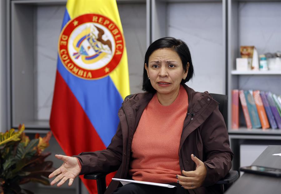Renuncia directora de Unidad para las Víctimas de Colombia a petición de Petro