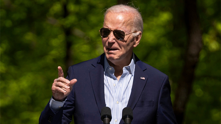 El presidente Joe Biden habla durante la conmemoración del Día de la Tierra en el Parque Forestal Prince William, en Triangle, Virginia, el 22 de abril de 2024. (Madalina Vasiliu/The Epoch Times)
