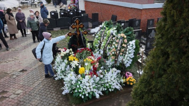 Suspenden a sacerdote ortodoxo ruso que participó en el funeral de Navalni