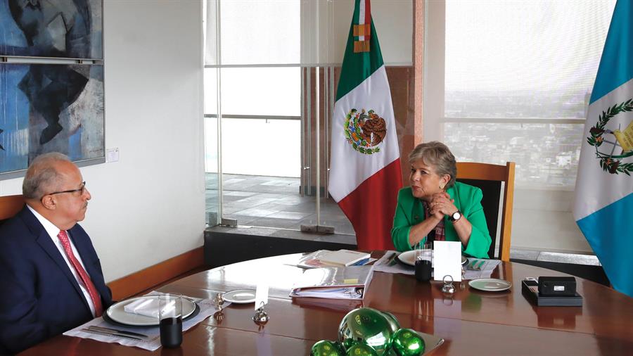 Canciller de México se reúne con su homólogo de Guatemala para tratar retos en migración