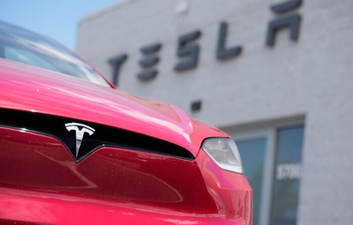 Tesla recorta 3300 empleos en California tras caída de sus ingresos